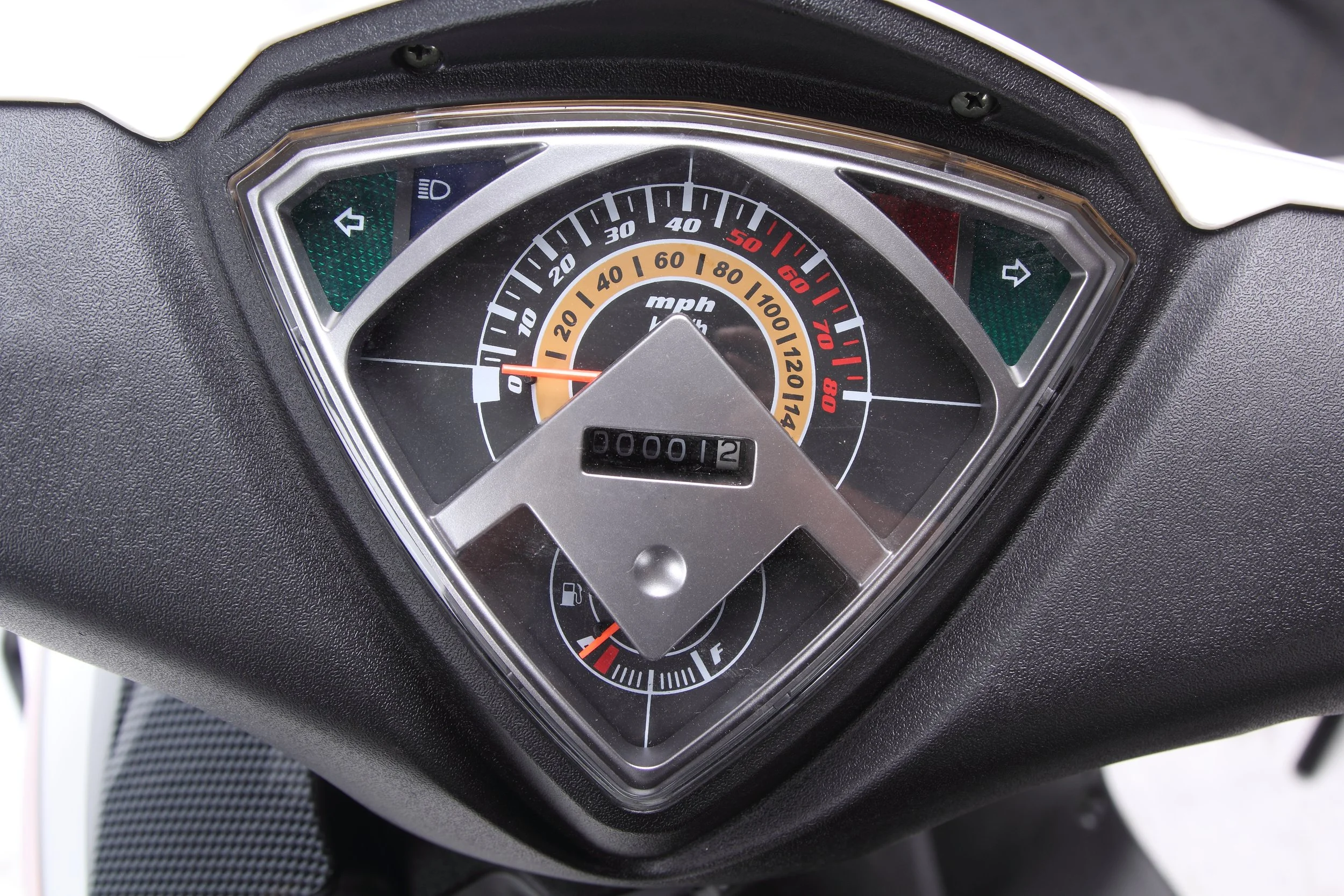 2026 Wolf Blaze 50 scooter — right-side view 3