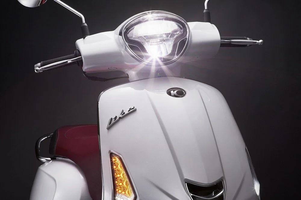 2026 Kymco Like 150i ABS scooter — front three-quarter view 2