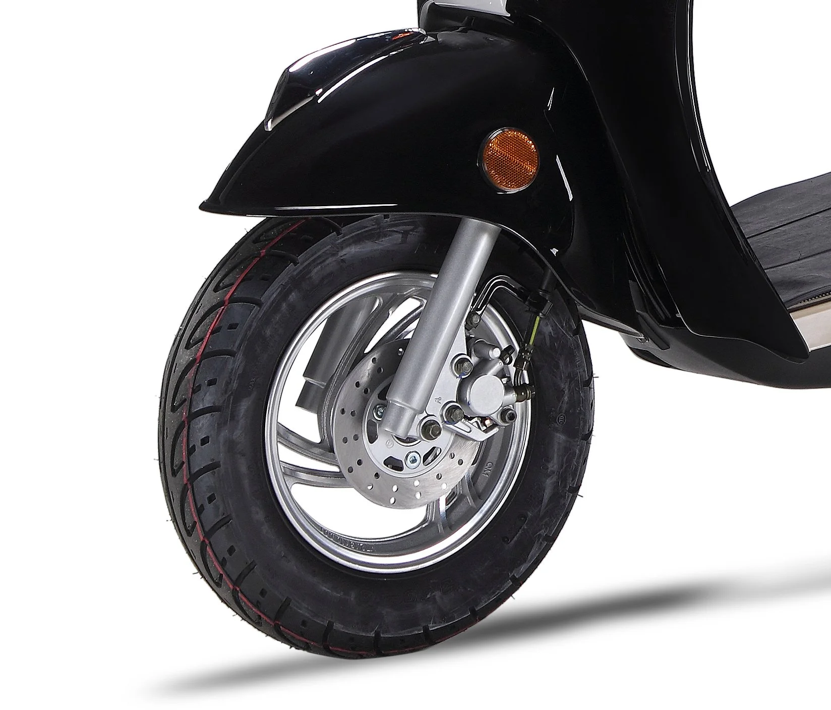 2026 Wolf Islander 50 scooter — close-up styling detail 4