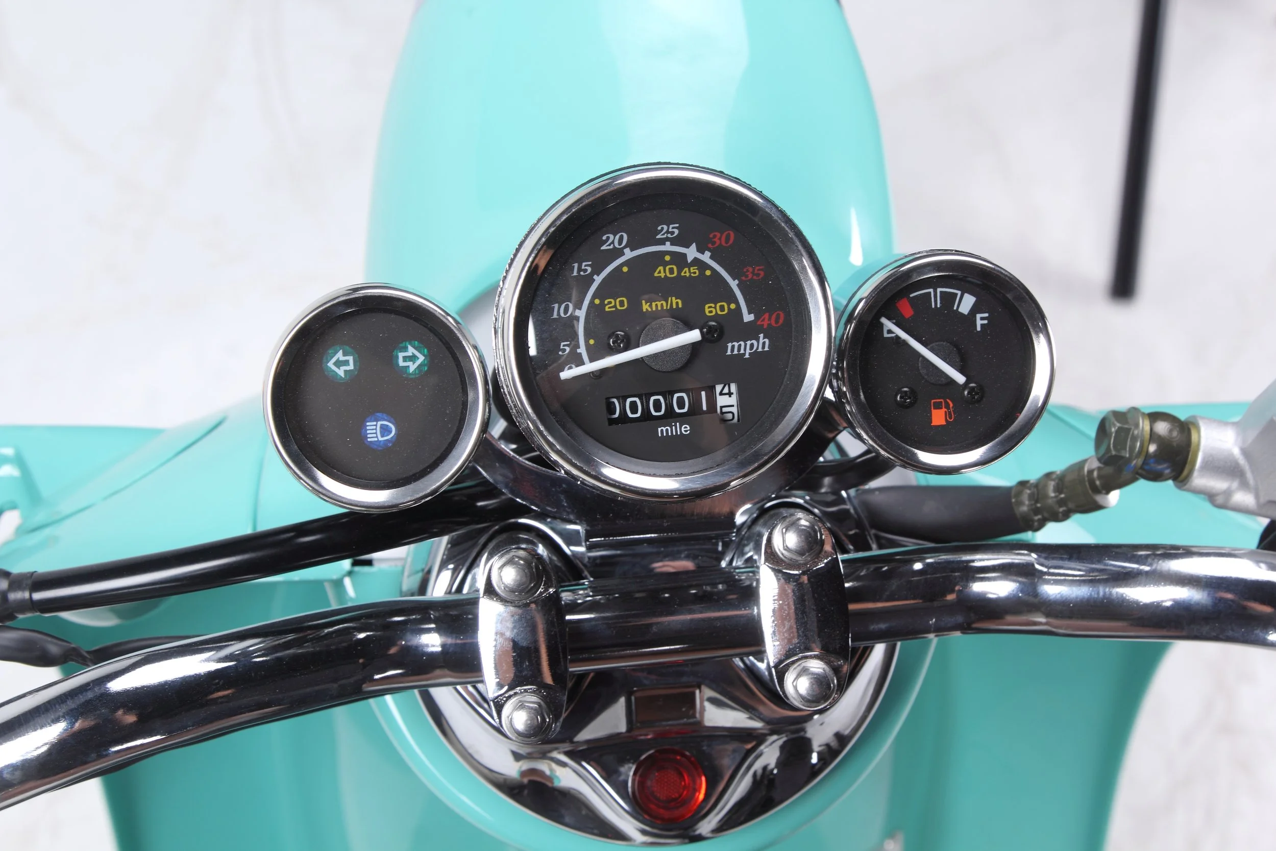 2026 Wolf Islander 50 scooter — rear view 4